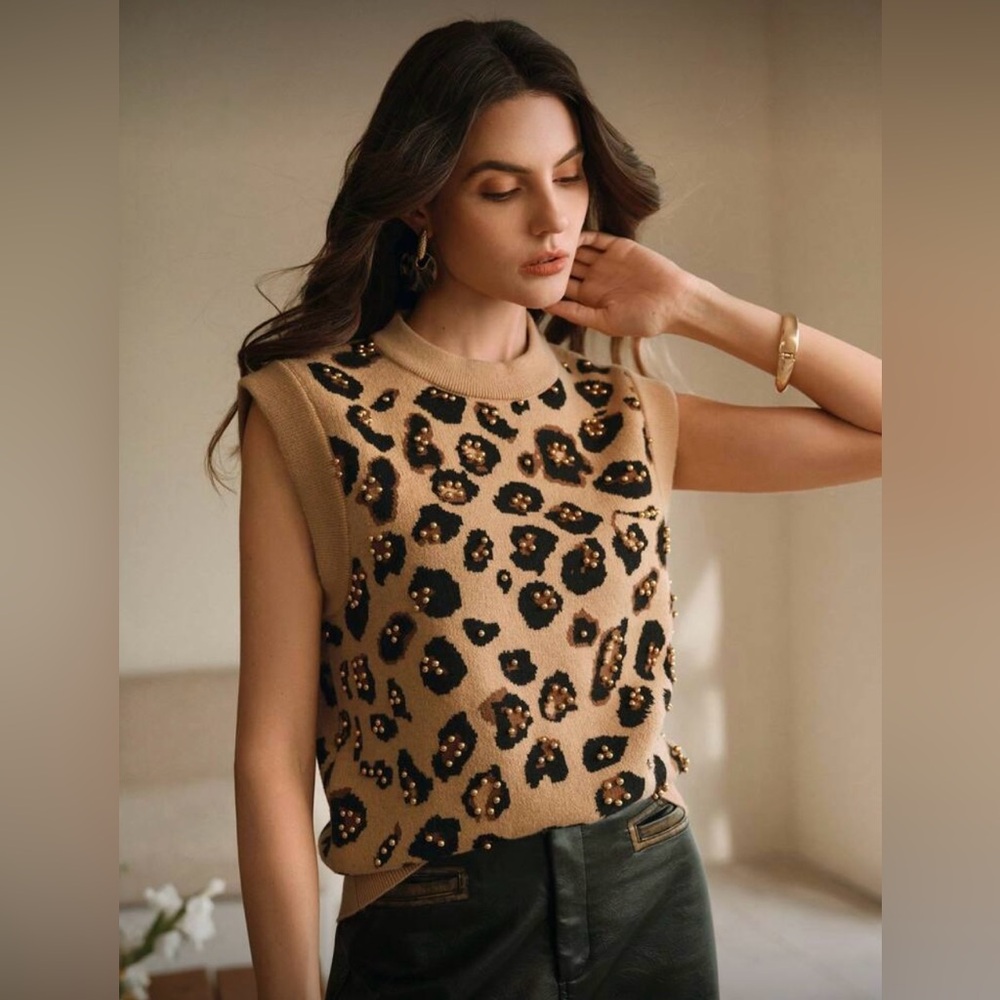 Anewsta Maillard Commuter Chic Pearl & Leopard Print Women Sweater Vest Top